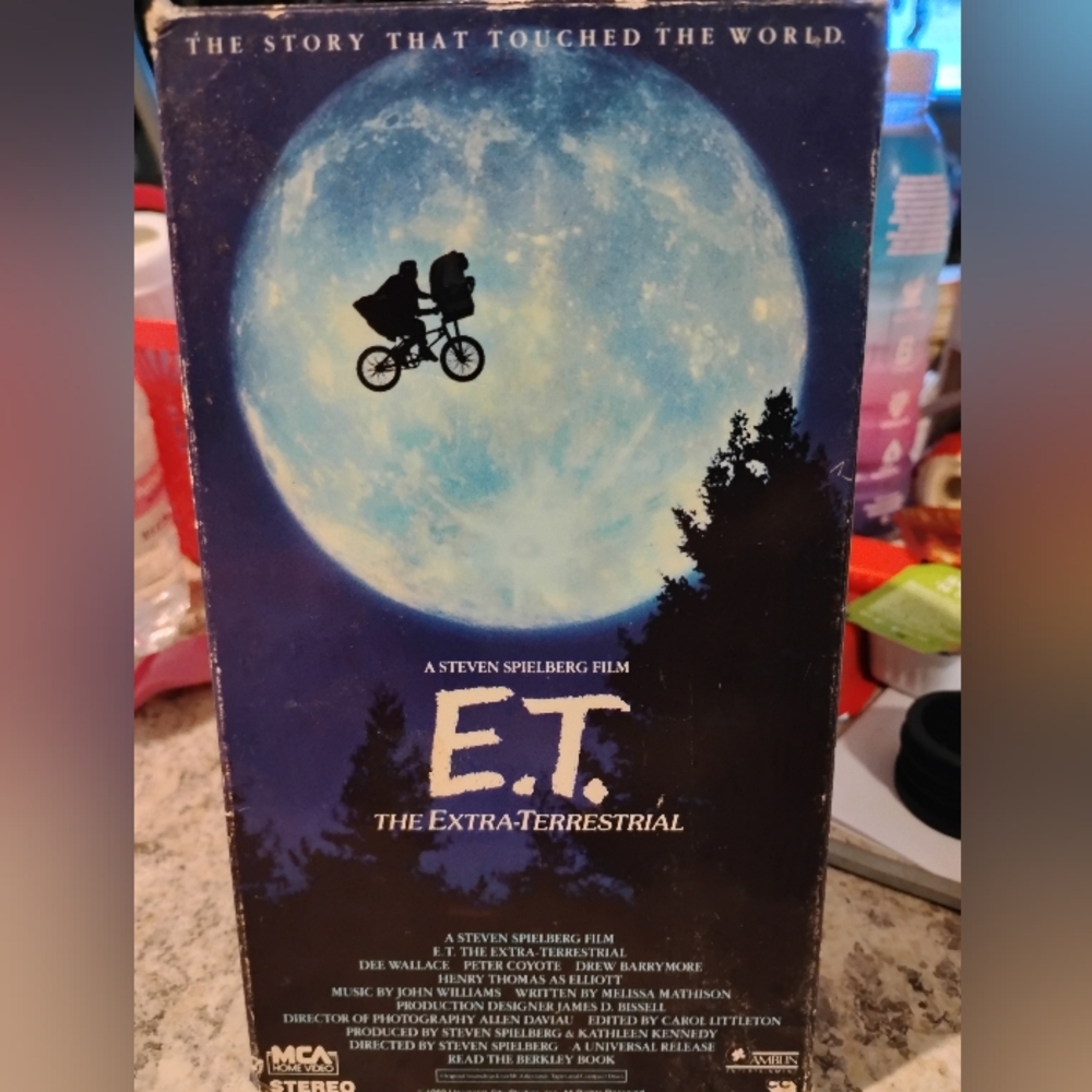 E.T. The Extra-Terrestrial VHS MOVIE